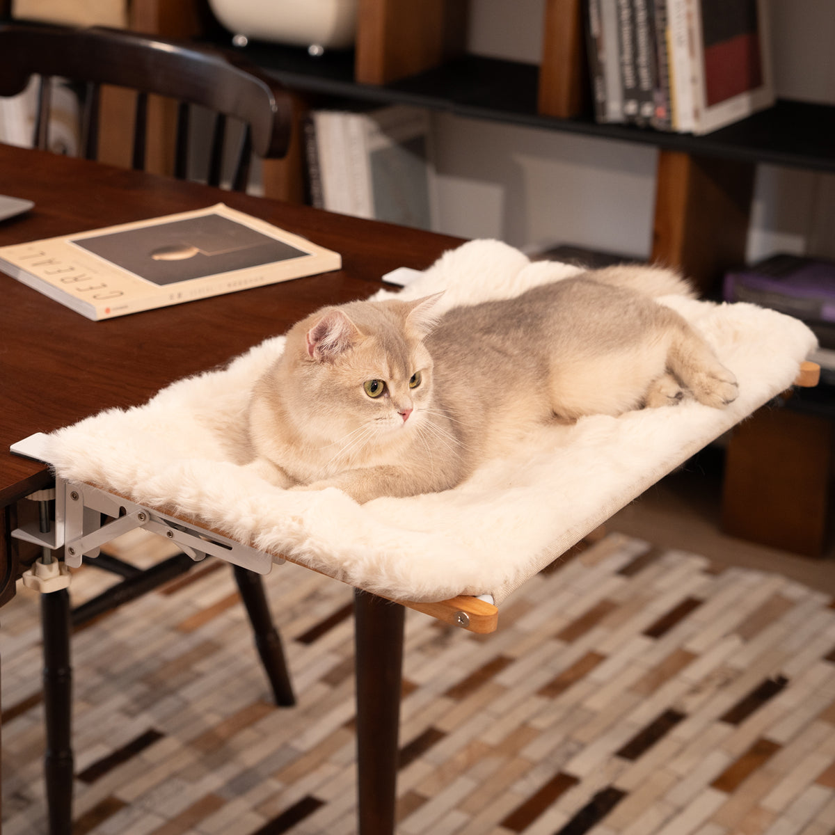 CheerPals Foldable Desk Cat Bed Hammock, Clip-On Plush Cat Shelf with Sturdy Metal Frame, Built-in Pillow Edge, Supports up to 40 Lbs, Anti-Shedding Resting Seat