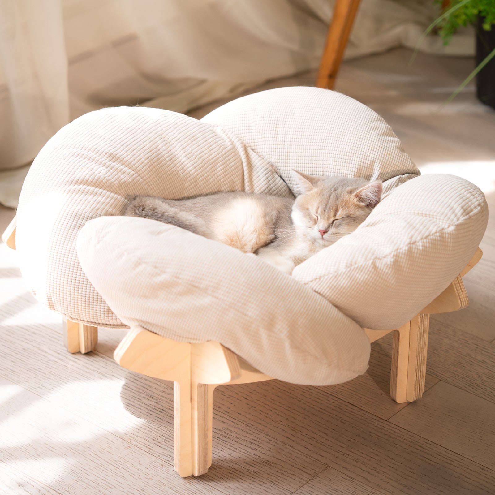 Elevated Flower Cat Bed Wooden with Cushion Fluffy Pet Couch Sofa for Indoor Cats Raised Kitty Lounge Chair Suitable for Puppy, Cat Furniture