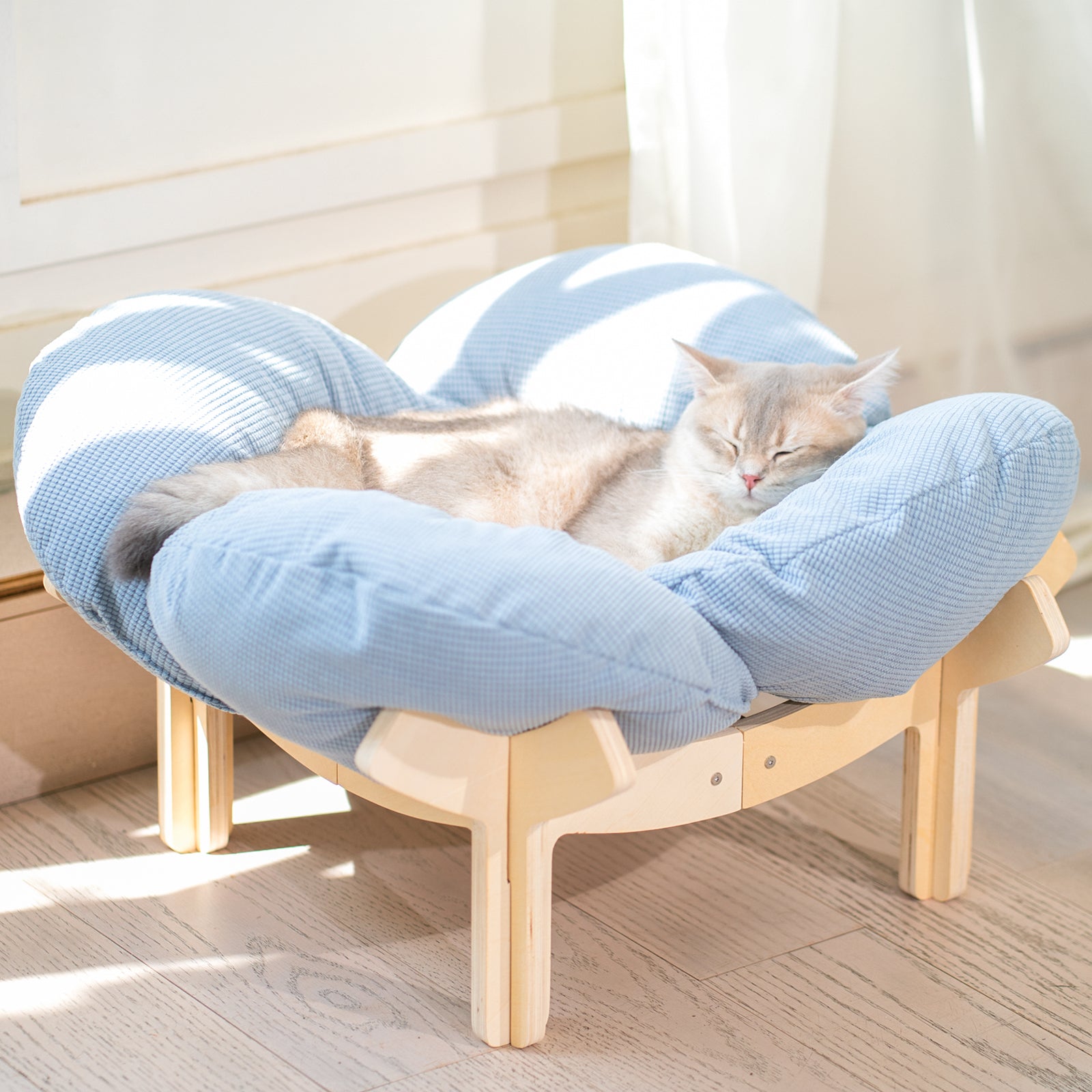 Elevated Flower Cat Bed Wooden with Cushion Fluffy Pet Couch Sofa for Indoor Cats Raised Kitty Lounge Chair Suitable for Puppy, Cat Furniture