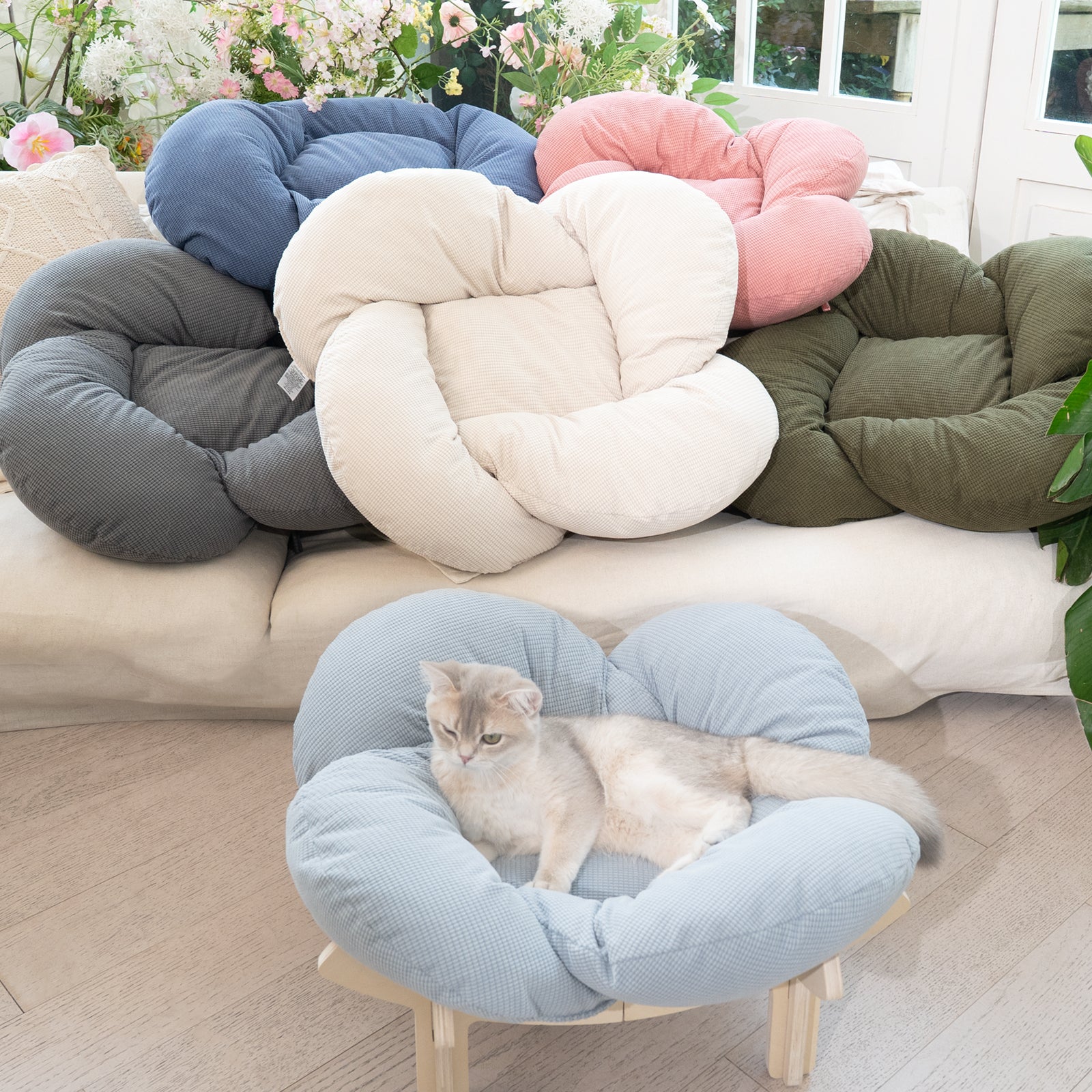 Elevated Flower Cat Bed Wooden with Cushion Fluffy Pet Couch Sofa for Indoor Cats Raised Kitty Lounge Chair Suitable for Puppy, Cat Furniture