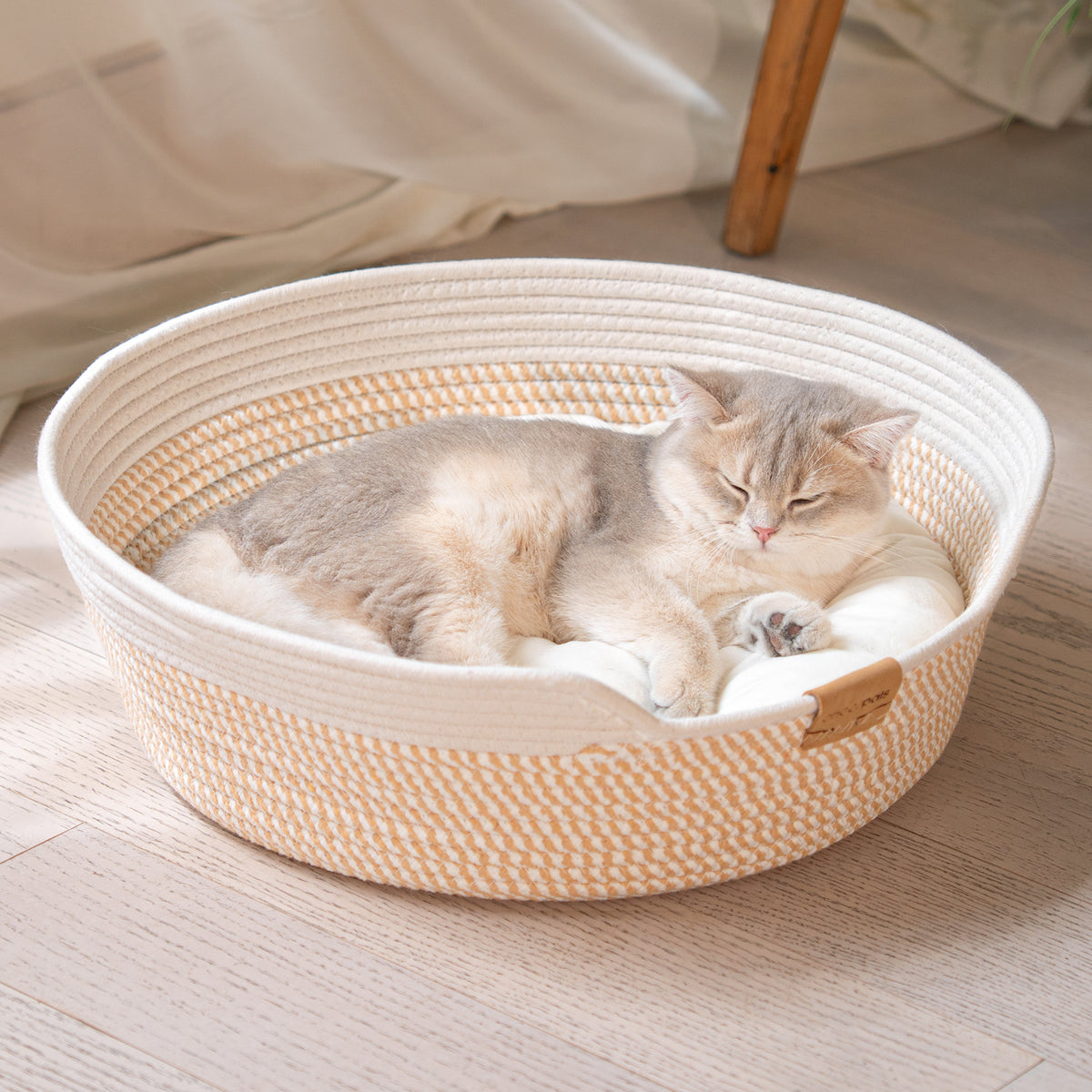 CheerPals Handwoven Cat Basket Bed Cooling for Indoor Cat with Cushion