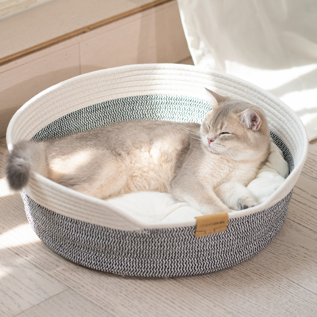 CheerPals Handwoven Cat Basket Bed Cooling for Indoor Cat with Cushion